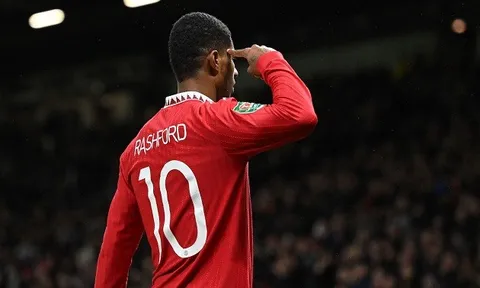 Bị phá kỷ lục, Rooney gửi 2 câu đến Rashford