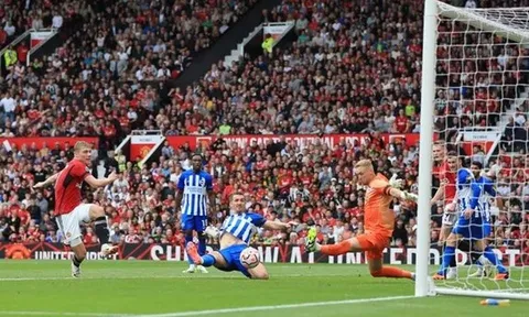 Hojlund ra tuyên bố đanh thép sau khi CĐV Man Utd la ó Ten Hag