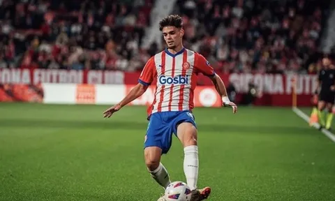 Real có quyền mua "kẻ hạ sát" Barca với giá 8 triệu euro