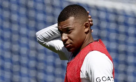 Real Madrid cứng rắn với Mbappe
