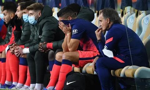 Real nhận cú hích từ Atletico trước trận Derby