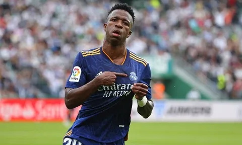 Real tưởng thưởng cho Vinicius