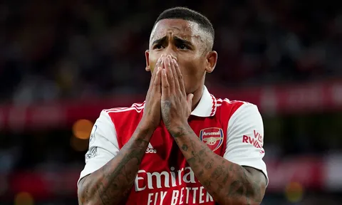Mất 'bom tấn' mùa hè, ngôi đầu của Arsenal bắt đầu lung lay