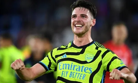Thắng Palace, Carragher chỉ ra cứu tinh của Arsenal