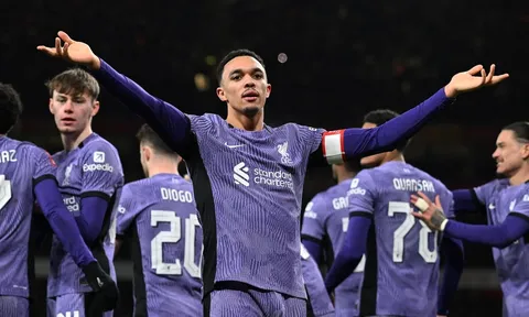 Richards ám chỉ Liverpool gặp may trước Arsenal