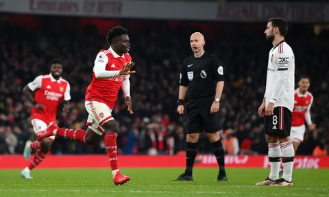 Rio Ferdinand: "Saka khiến cậu ấy phải sợ hãi"