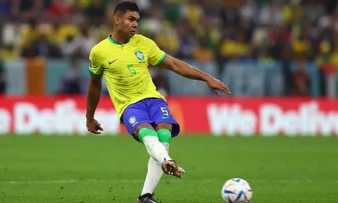 "Rô béo" gửi thông điệp cho Casemiro