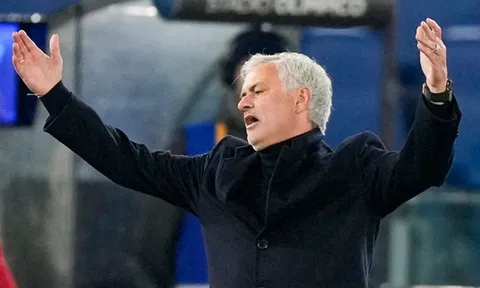 Rõ khả năng Mourinho dẫn dắt Newcastle