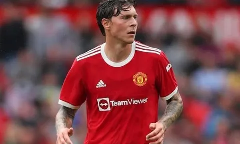 Rõ lý do Lindelof vắng mặt trong trận Newcastle