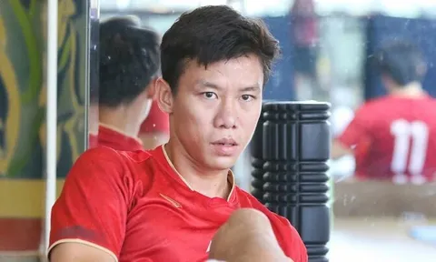 Rõ lý do Quế Ngọc Hải vắng mặt trận gặp Philippines