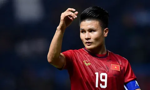 Rõ sự khác biệt của Quang Hải trong tay HLV Troussier và Kiatisuk