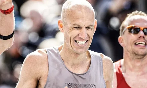 Robben chạy marathon dưới 3 giờ