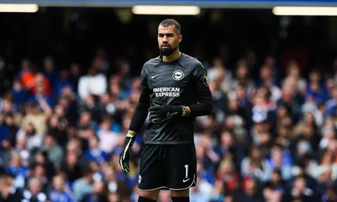 Robert Sanchez chỉ khiến người hâm mộ Chelsea thêm nhớ Kepa