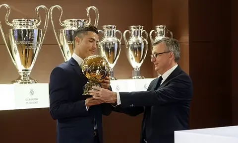Ronaldo: "Ông ấy lợi dụng tên tuổi của tôi để PR cho bản thân"