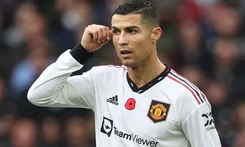 Kompany nói thẳng khả năng chiêu mộ Ronaldo
