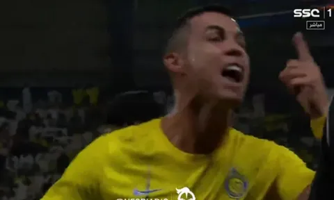 Ronaldo: "Tỉnh dậy, tỉnh dậy, chết tiệt"