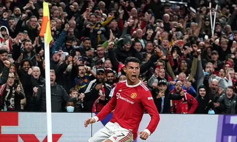 Ole lên tiếng bảo vệ Ronaldo