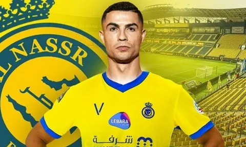 Cristiano Ronaldo lần đầu tiên lên tiếng sau khi bom tấn kích nổ