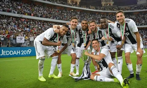 Ronaldo bạc trắng đầu trong ngày Juventus vô địch Supercoppa Italiana