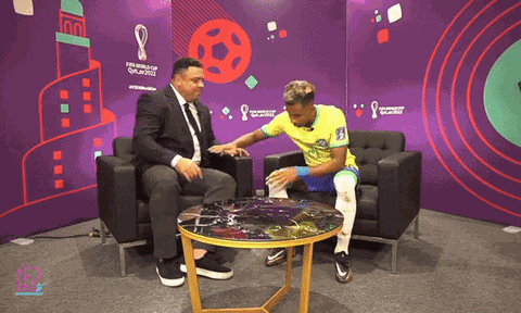 Ronaldo 'béo' bật cười với hành động của tiền đạo Brazil
