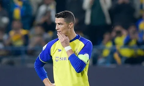 Ronaldo bị đối thủ giễu cợt