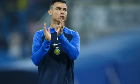Ronaldo ca ngợi đại kình địch của MU