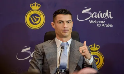 Ronaldo có xứng đáng mức lương 210 triệu USD/năm?