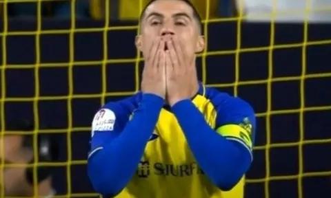 Ronaldo cùng đồng đội bị loại khỏi giải đấu cúp cuối cùng của mùa giải
