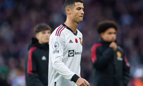 Ronaldo khiêu chiến MU: Khôn ngoan hay phá hoại?
