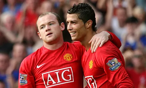 Ronaldo không có quyền chê Rooney