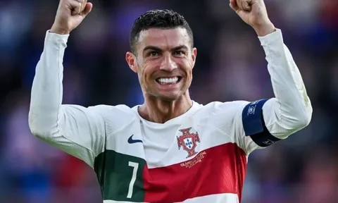 Ronaldo lấn sân sang lĩnh vực truyền thông