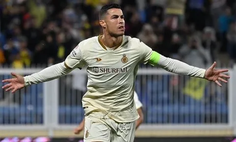 Ronaldo lập hat-trick trong 36 phút