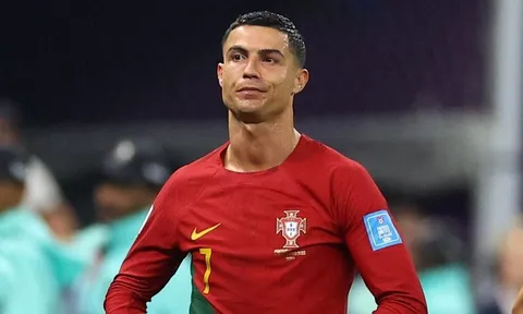 Ronaldo lên tiếng về tin đồn đến Al Nassr