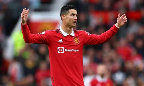 Rooney: Tiếc khi Ronaldo và MU kết thúc theo cách này
