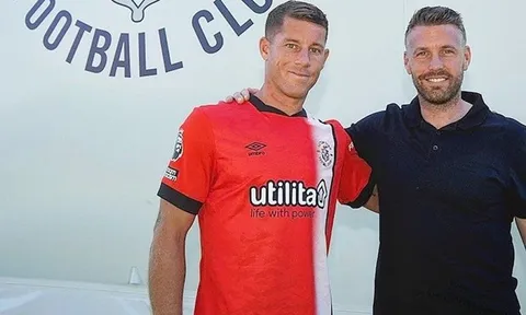 CHÍNH THỨC! Cựu sao Chelsea tái xuất Premier League