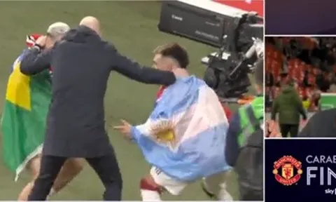 Roy Keane nói với Ten Hag: "Bạn nên từ chức"