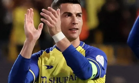 Ronaldo được HLV ca ngợi sau cú poker