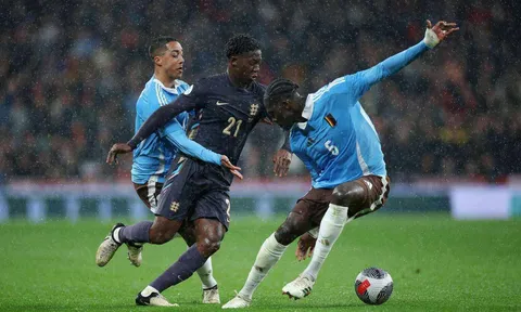 Southgate được khuyên xếp sao trẻ M.U đá cặp Declan Rice