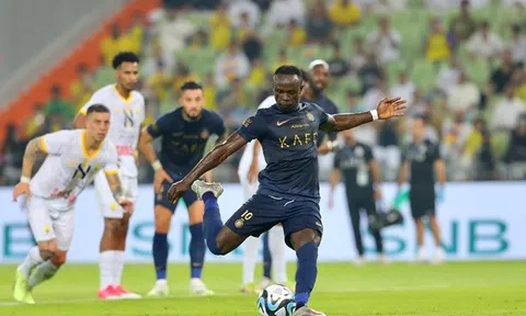 Ruben Neves giải nguy; Mane tỏa sáng khi Ronaldo vắng mặt