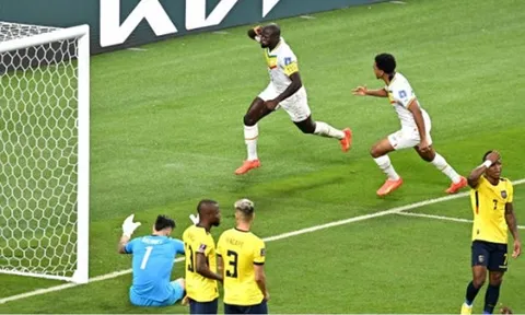 Rượt đuổi kịch tính, Senegal tiễn Ecuador về nước