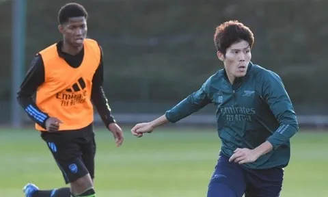 Arsenal trình làng tiền đạo 15 tuổi, ghi 7 bàn/9 trận, trên sân tập
