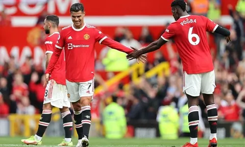 Vì sao Ronaldo và Pogba dự bị khi M.U đối đầu Everton?
