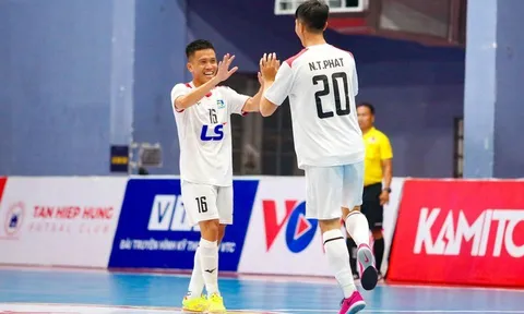 Thái Sơn Nam giữ vững ngôi đầu sau 11 vòng đấu, Sahako bám sát quyết liệt