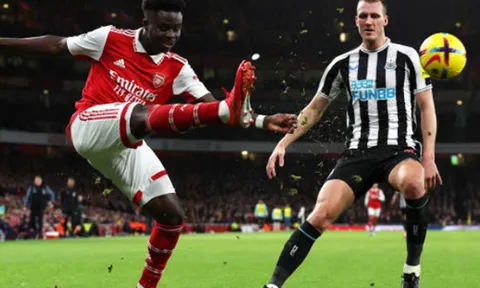 3 lý do khiến "cậu bé vàng" Arsenal sa sút