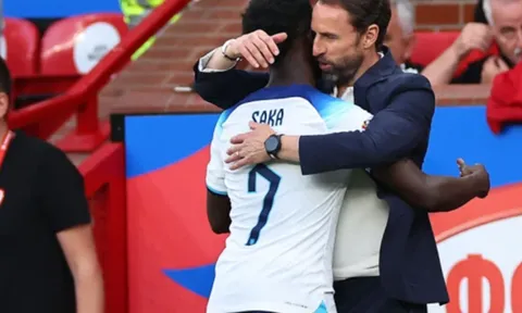 Southgate ca ngợi sao Arsenal