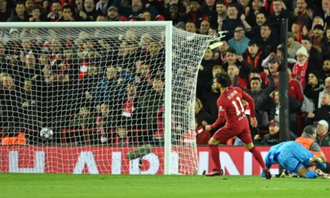 Vượt qua Gerrard, Salah lập cột mốc khủng cùng Liverpool