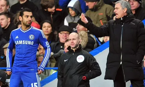 "Mourinho xông vào và xé toạc cậu ấy"