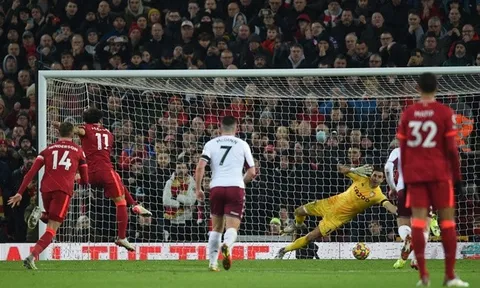 Salah lập công biến ngày về của Gerrard thành ác mộng