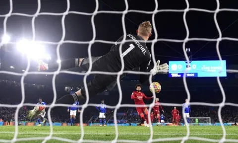 Salah sút hỏng pen, Klopp lập tức lên tiếng