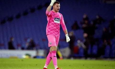 Tottenham gia nhập cuộc đua giành Sam Johnstone